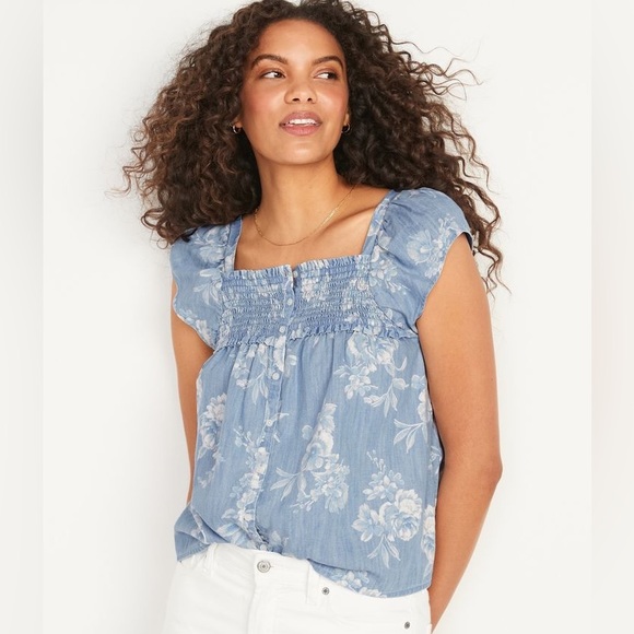 Old Navy Smocked Square Neck Floral Jean Top in Blue Size Medium - Picture 3 of 15